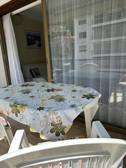 Residence Mona Lisa Bord De Mer Ментона Екстериор снимка